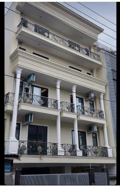 4 BHK + Pooja Room,Extra Room Builder Floor For Sale in Sector 82