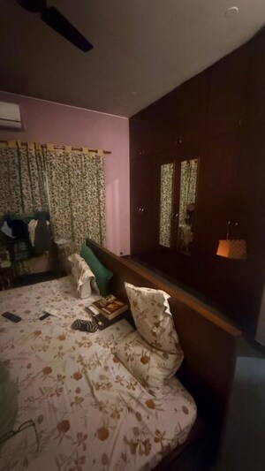 Living Room in 3 BHK Builder Floor at Sector 21 – for Rent