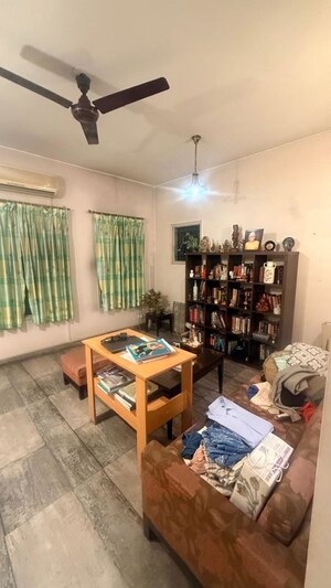 Living Room in 3 BHK Builder Floor at Sector 21 – for Rent