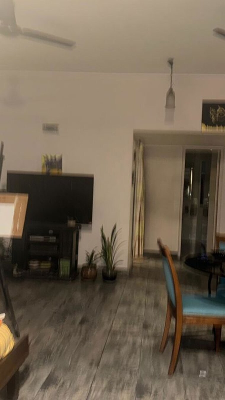 Living Room, sector 21 3 Bedroom 4500 Sq.Ft. Builder Floor In Sector 21 Gurgaon 10313478