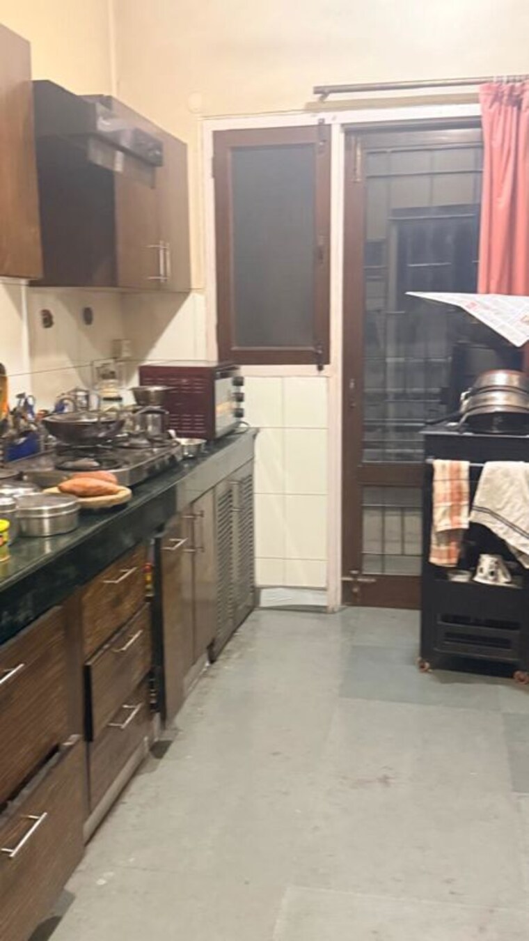 Kitchen, sector 21 3 Bedroom 4500 Sq.Ft. Builder Floor In Sector 21 Gurgaon 10313478