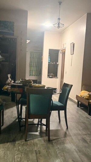 Team Area in 3 BHK Builder Floor at Sector 21 – for Rent