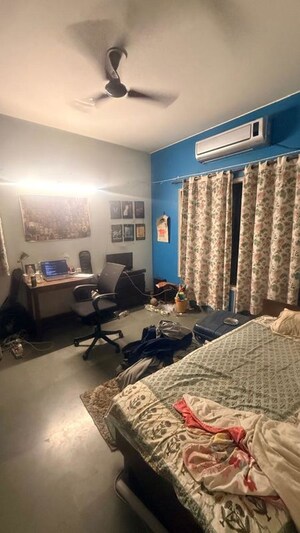 Bedroom in 3 BHK Builder Floor at Sector 21 – for Rent