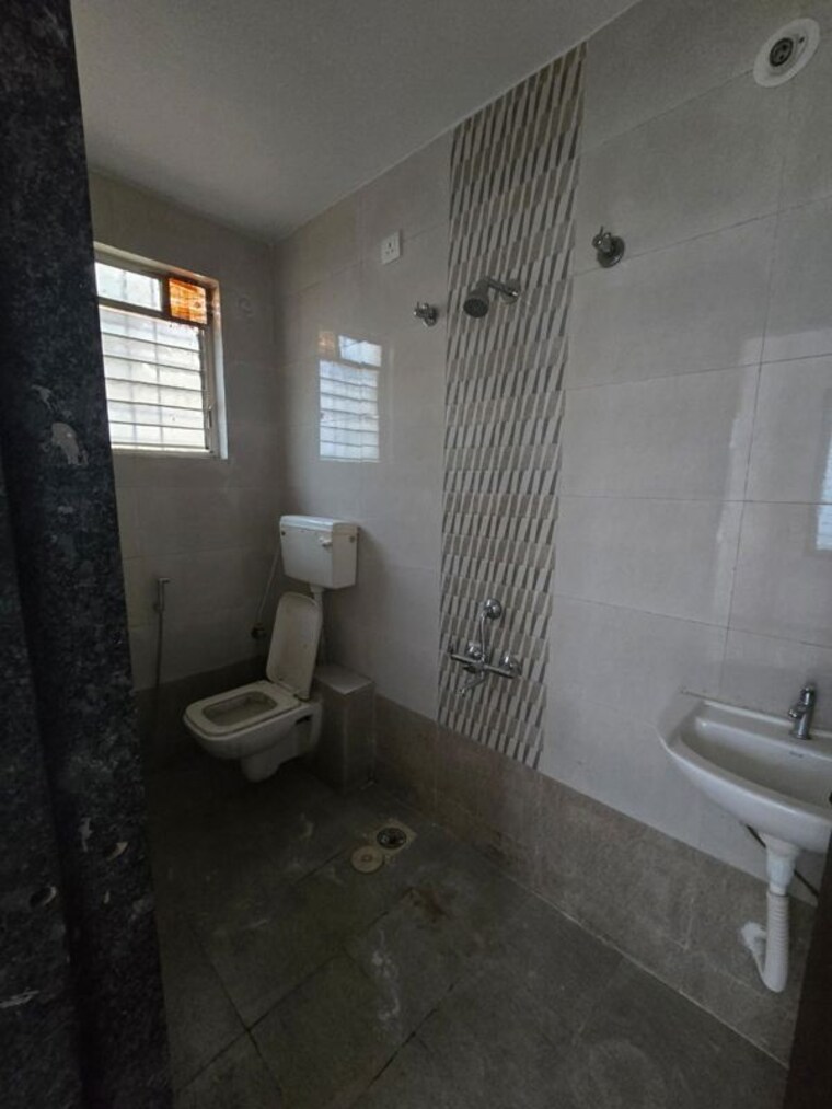 Bathroom, shevantai-angan 2 Bedroom 900 Sq.Ft. Apartment In Dhayari Pune 10313499