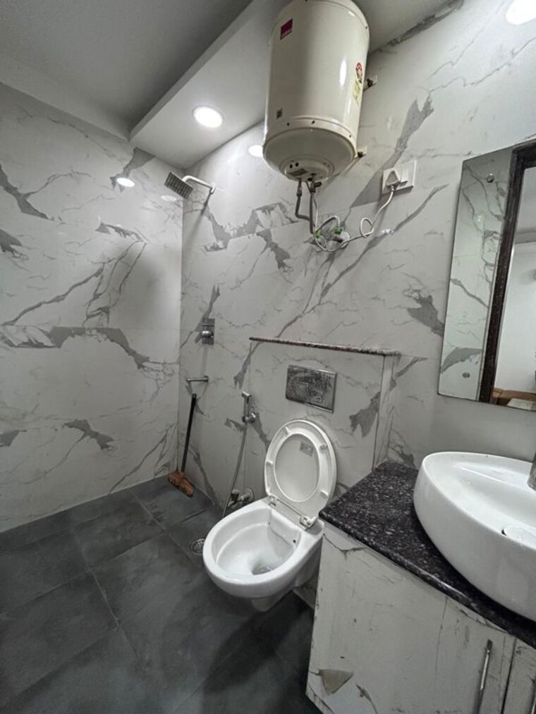 Bathroom, saket 2 Bedroom 850 Sq.Ft. Builder Floor In Saket Delhi 10313529