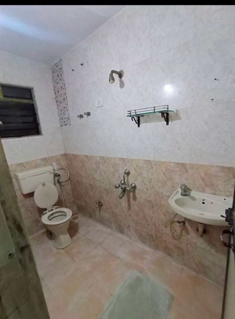 Bathroom, kharghar 5 Bedroom 2200 Sq.Ft. Apartment In Kharghar Navi Mumbai 10313530