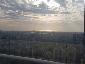 Plot Area in 2 BHK Apartment at Omkar Alta Monte, Malad East – for Rent