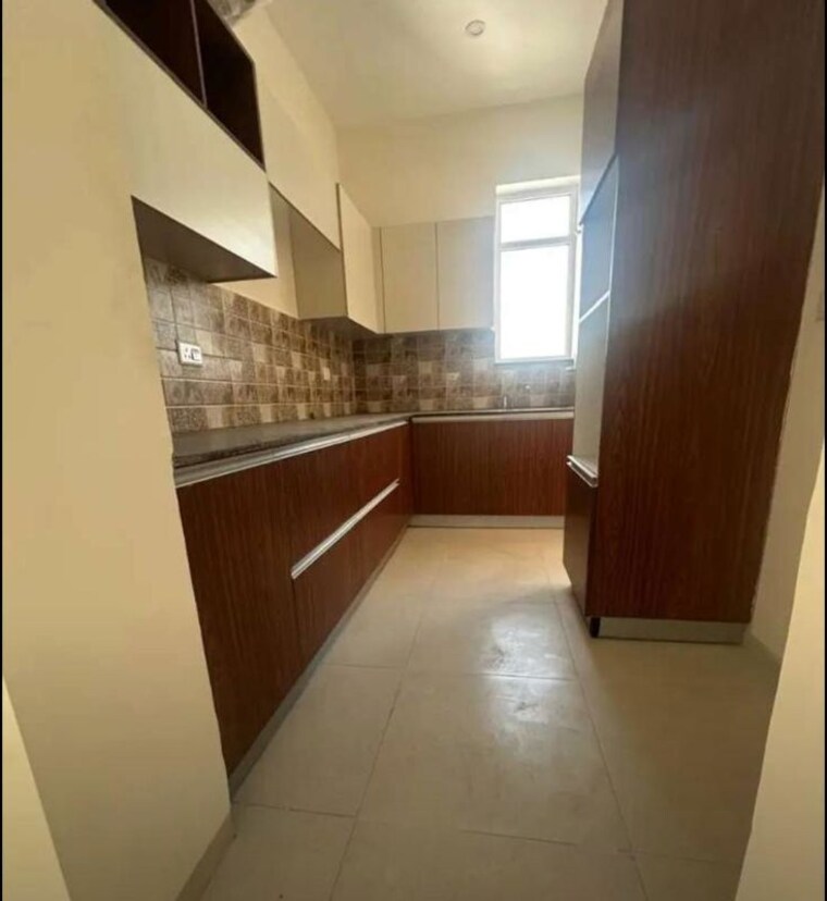 Kitchen, sushma-grande-nxt 3 Bedroom 1500 Sq.Ft. Apartment In Lohgarh Zirakpur 10313564