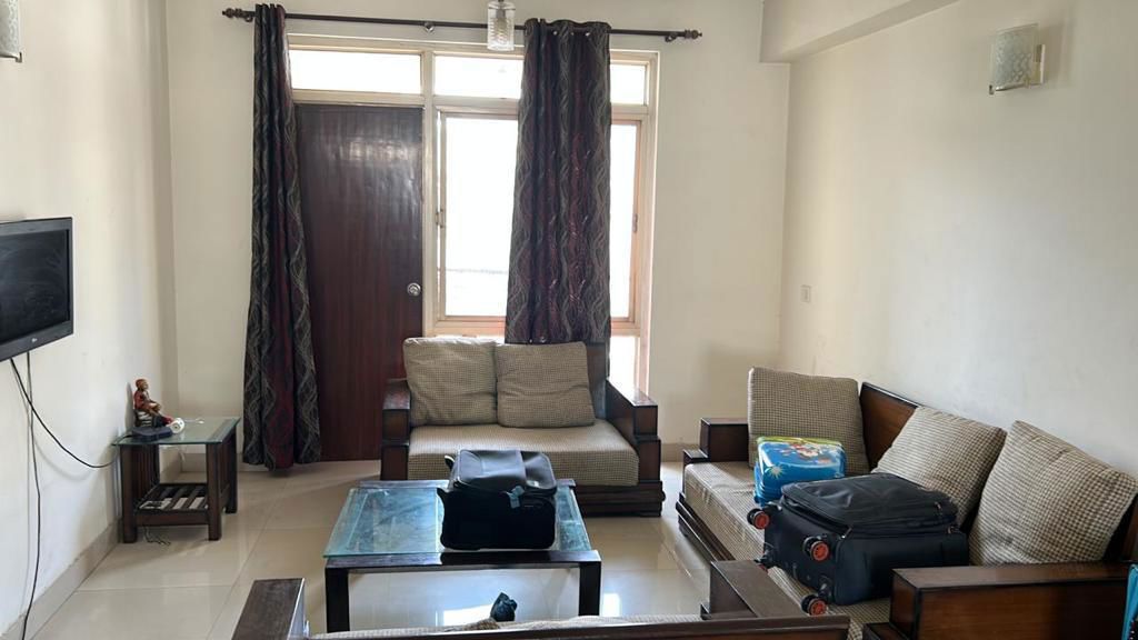 3 BHK + Pooja Room,Servant Room Apartment For Sale in Migsun Vilaasa