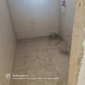 Bathroom in 3.5 BHK Apartment at Omaxe R2, Gomti Nagar – for Sale