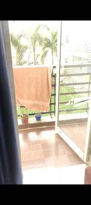 Furnished Amenities in 2 BHK Apartment at Gardenia Glory, Sector 46 – for Rent