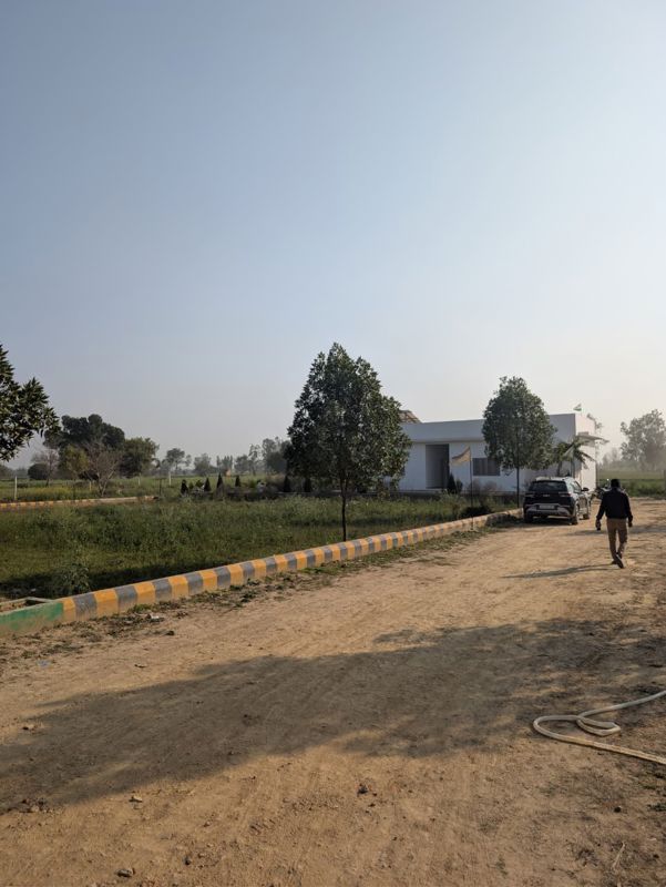 Plot For Sale in Amethi
