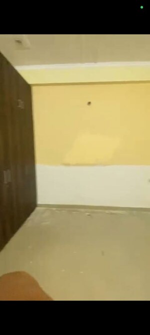 Room in 6+ BHK Independent House at Avantika Colony – for Sale