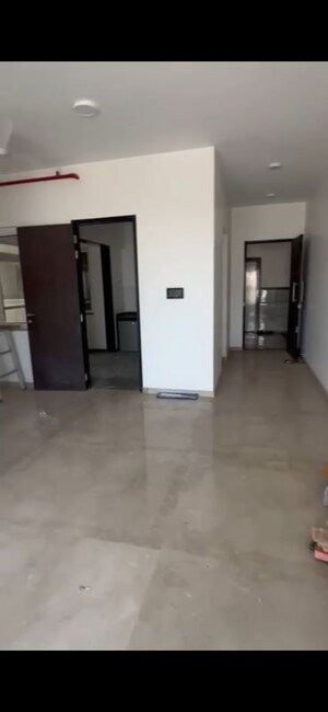 Room in 2 BHK Apartment at Kalpataru Radiance, Goregaon West – for Rent