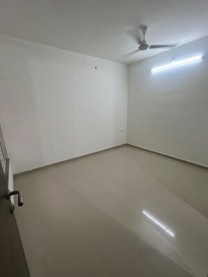 Room in 2 BHK Apartment at Puranik Tokyo Bay Phase 2A, Kasarvadavali – for Rent