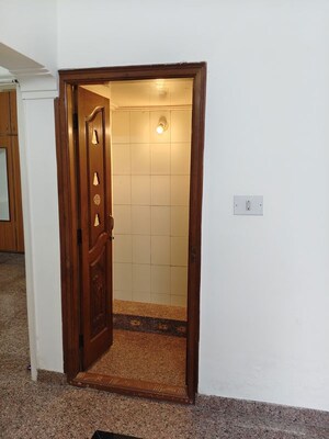 Room in 2 BHK Builder Floor at Btm Layout Stage 2 – for Rent