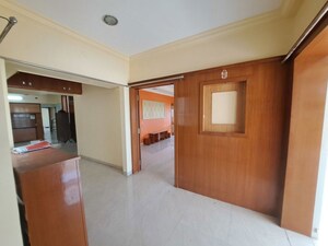 Room in 3 BHK Penthouse at Kalyan Nagar – for Rent