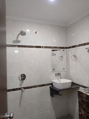 Bathroom in 3 BHK Builder Floor at Global Foyer, Sector 43 – for Rent