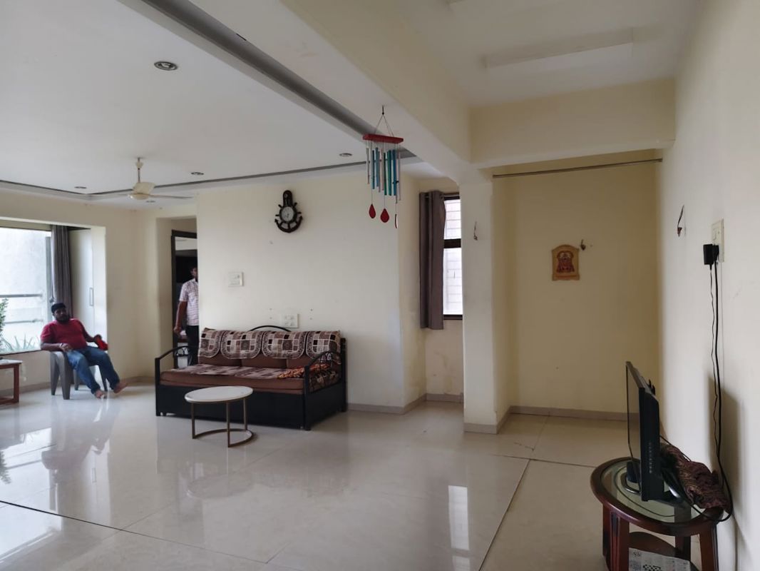 4 BHK Apartment For Rent in Kesar Exotica