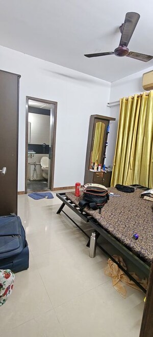 Team Area in 1 BHK Apartment at Sonata Apartments, Malad West – for Rent