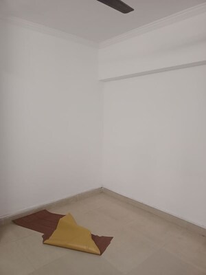 Room in 1 BHK Apartment at Royal Palm Island, Goregaon East – for Rent