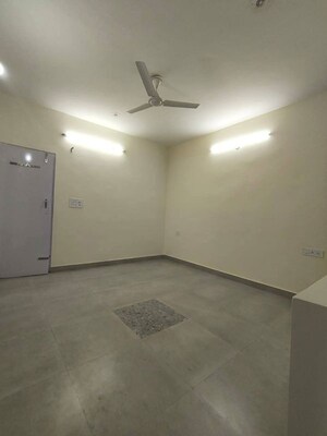 Room in 2 BHK Independent House at Sector 57 – for Rent