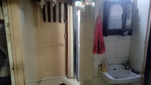 Bathroom in 1 BHK Apartment at Dombivali Rahivashi Apartment, Dombivli West – for Rent
