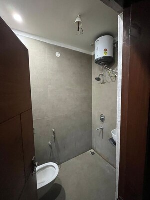 Bathroom in 3 BHK Apartment at Skynet Towers, Patiala Road – for Rent