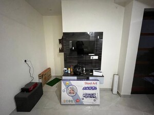 Furnished Amenities in 3 BHK Apartment at Skynet Towers, Patiala Road – for Rent