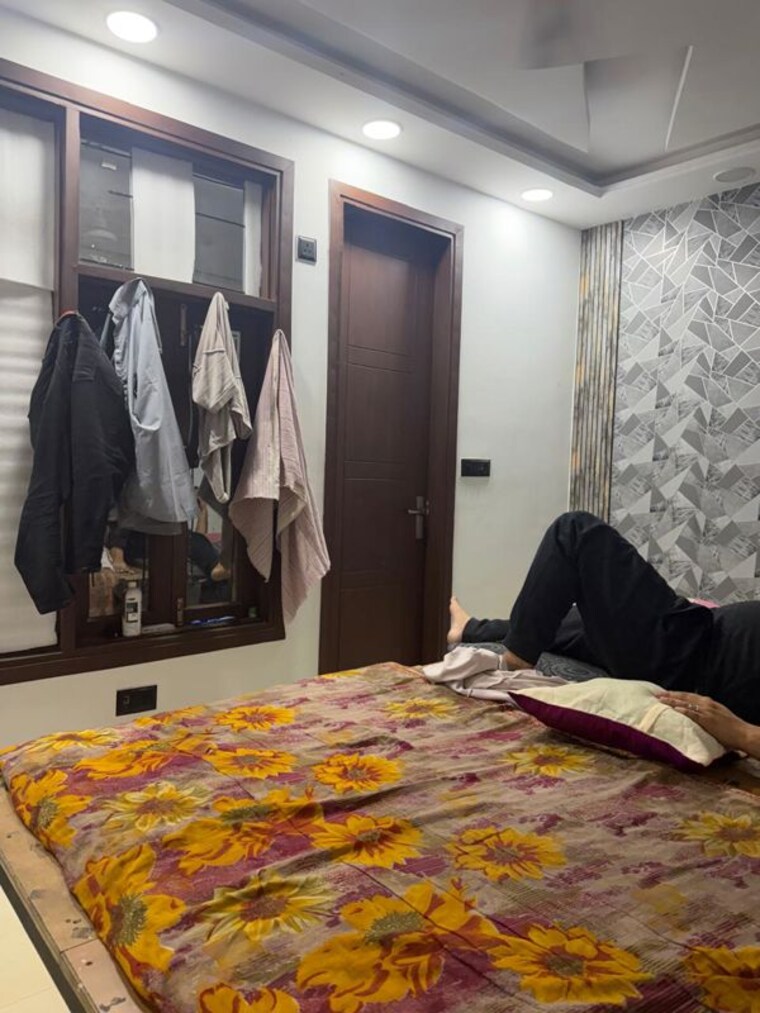 Bedroom, govindpuri 3 Bedroom 100 Sq.Ft. Builder Floor In Govindpuri Delhi 10313785