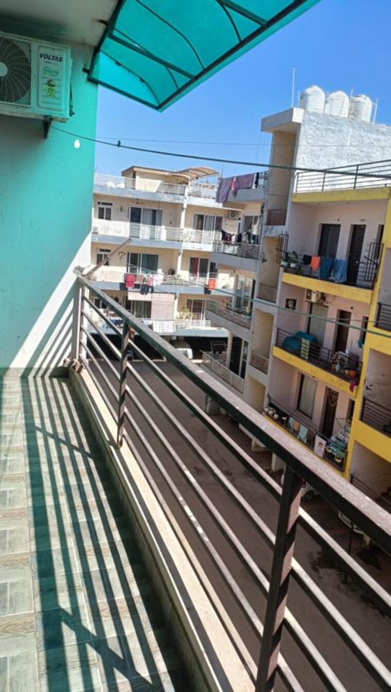 Balcony, sunshine-enclave 3 Bedroom 1650 Sq.Ft. Apartment In Vip Road Zirakpur 10313786