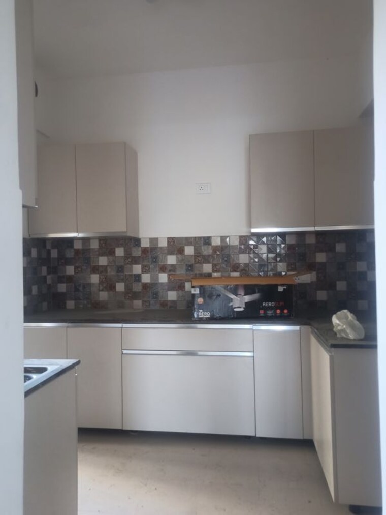 Kitchen, silverglades-the-melia-first-citizen  1425 Sq.Ft. Apartment In Sohna Sector 35 Gurgaon 10313783
