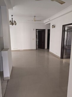 4 BHK + Servant Room Apartment For Rent in Amrapali Silicon City