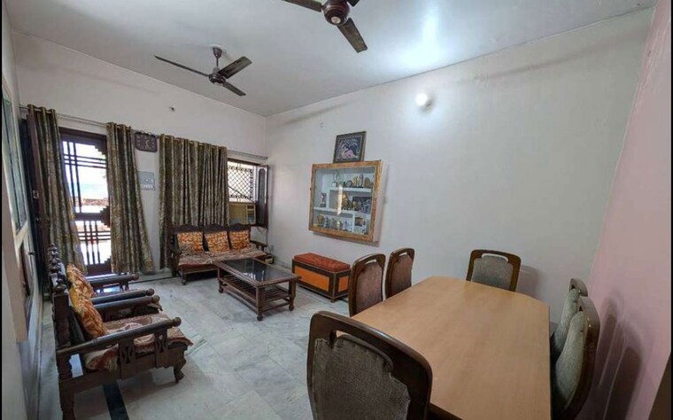 Living Room, gomti nagar 2 Bedroom 1000 Sq.Ft. Builder Floor In Gomti Nagar Lucknow 10313814