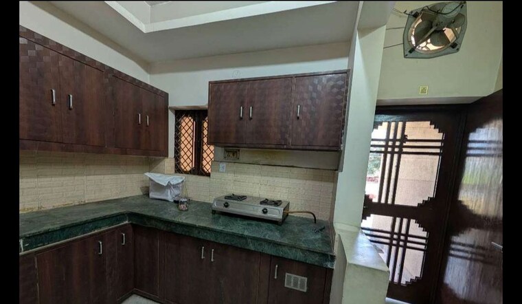 Kitchen, gomti nagar 2 Bedroom 1000 Sq.Ft. Builder Floor In Gomti Nagar Lucknow 10313814