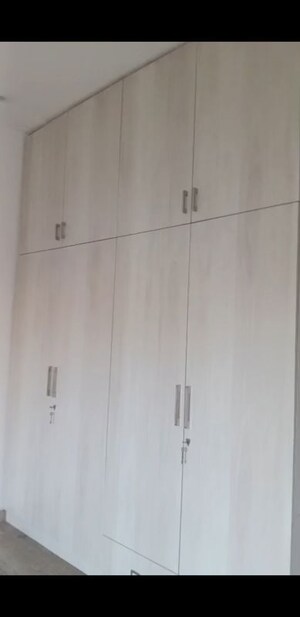 Furnished Amenities in 4 BHK Builder Floor at Sector 85 – for Rent