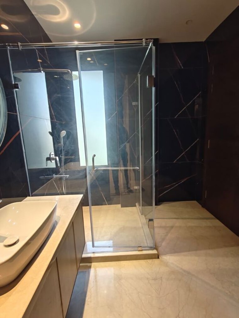 Team Area, east of kailash 3 Bedroom 2000 Sq.Ft. Builder Floor In East Of Kailash Delhi 10313906