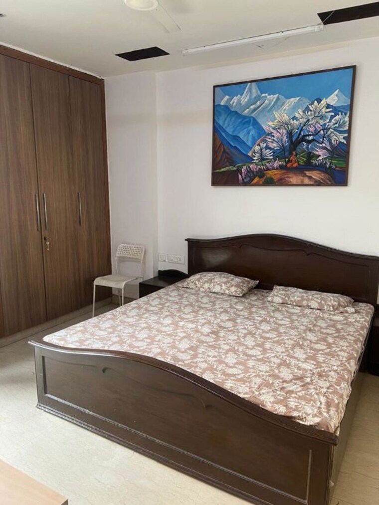 Bedroom, east of kailash 1 RK 100 Sq.Yd. Builder Floor In East Of Kailash Delhi 10313909