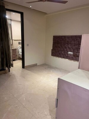 Room in 4 BHK Builder Floor at Saket – for Sale