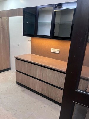 Room in 4 BHK Builder Floor at Saket – for Sale