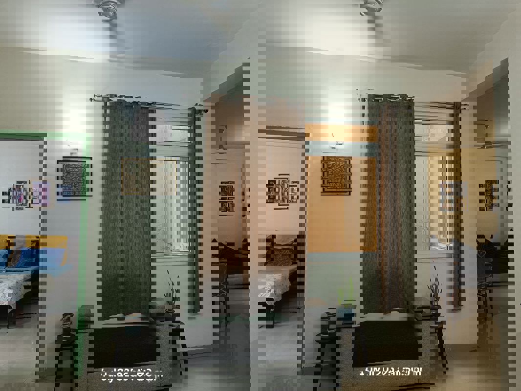 4 BHK + Store Room 350 Sq.Yd. Builder Floor in Emaar Emerald Floors