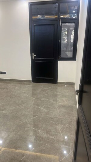 Room in 4 BHK Builder Floor at Greater Kailash – for Sale