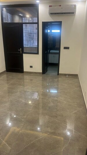 Room in 4 BHK Builder Floor at Greater Kailash – for Sale