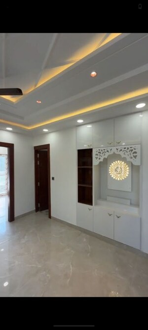 Building Lobby in 3 BHK Builder Floor at Fidato Honour Homes, Sector 89 – for Sale