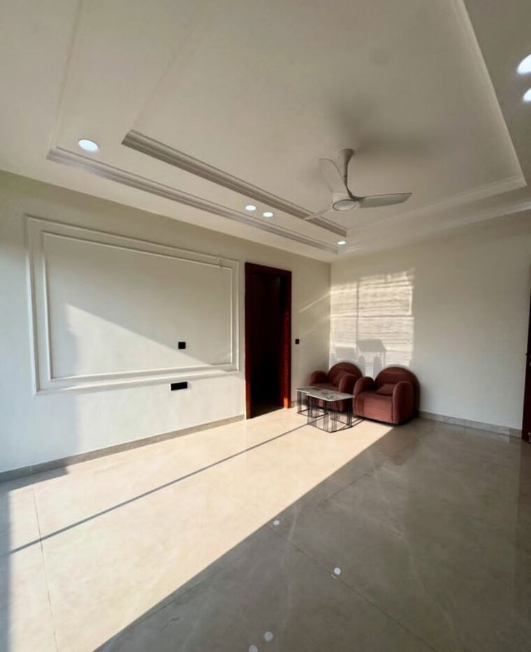 Room, tdi-the-retreat 4 Bedroom 500 Sq.Yd. Builder Floor In Sector 89 Faridabad 10313960