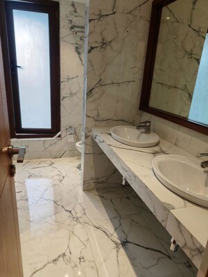 Bathroom in 5 BHK Apartment at Clover Realty Delta Empress, Sopan Baug – for Rent