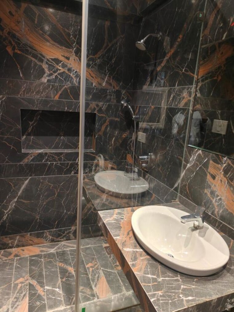 Bathroom, clover-realty-delta-empress 5 Bedroom 8486 Sq.Ft. Apartment In Sopan Baug Pune 10313937
