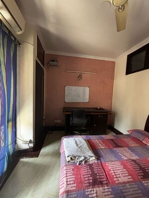 Bedroom in 2 BHK Builder Floor at Malviya Nagar – for Rent