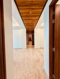 3.5 BHK + Servant Room Apartment For Rent in Ambience Creacions