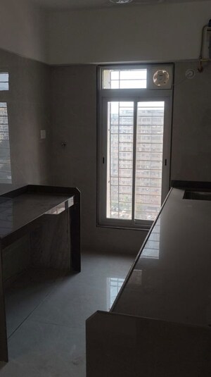 Room in 2 BHK Apartment at Ekta CHS Ghatkopar, Ghatkopar East – for Rent